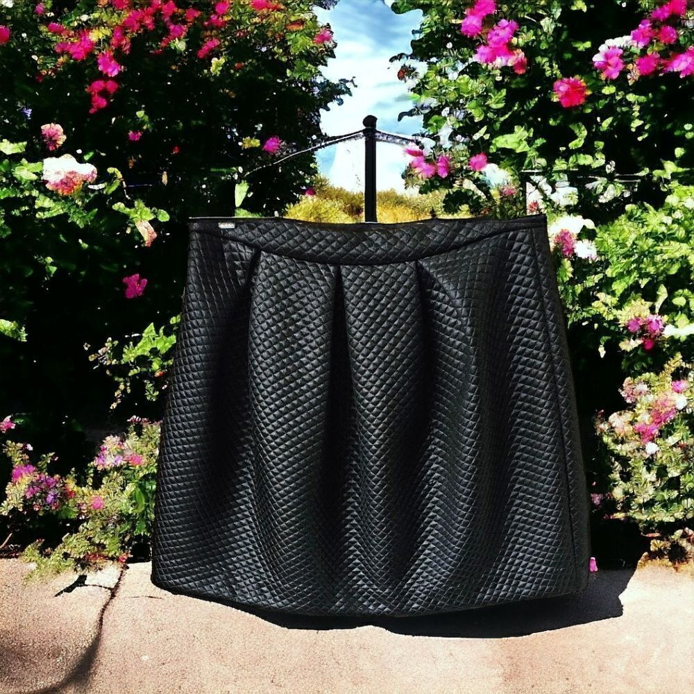 NWOT LUSH Women's Black Soft & Sexy Mini Skirt